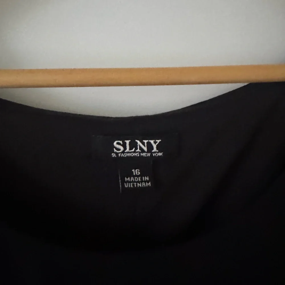 SLNY Black Dress - Picture 3 of 5